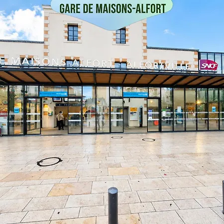 Apartament Pro & Amis, Paris Gare De Lyon A 6 Min - Emplacement Imbattable - Wiffi Rapide - Grand Espace Convivial - Cuisine Equipee Maisons-Alfort